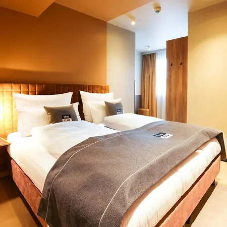 - The Niu, Flux By Ihg 3*