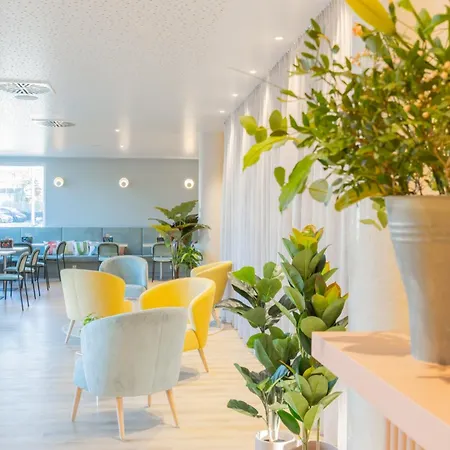 - The Niu, Flux By Ihg باساو
