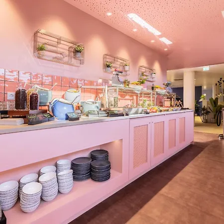 - The Niu, Flux By Ihg Hotel 3*