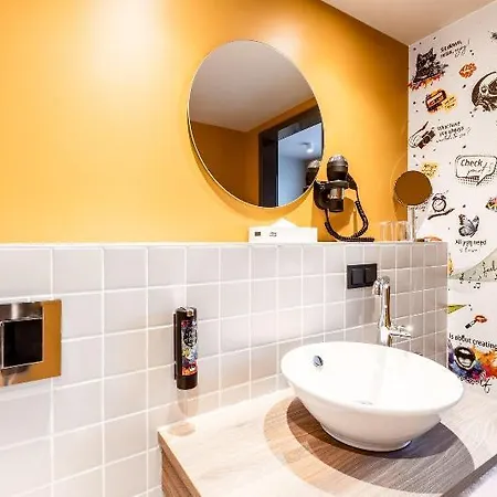 - The Niu, Flux By Ihg