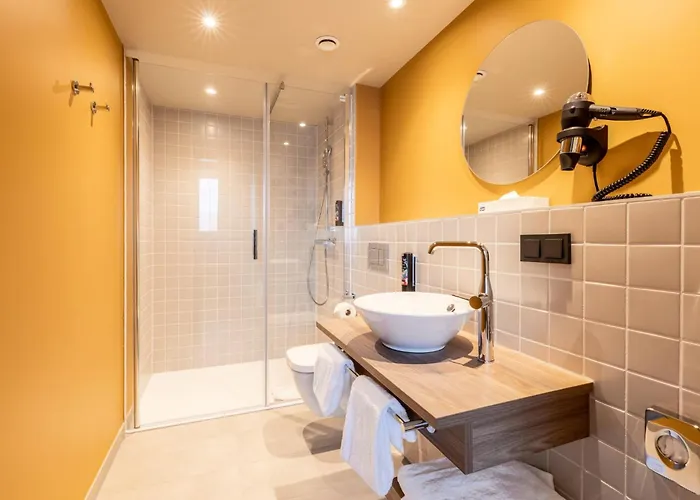 - The Niu, Flux By Ihg Passau